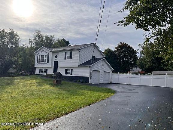2nd image of 216 Center Dr