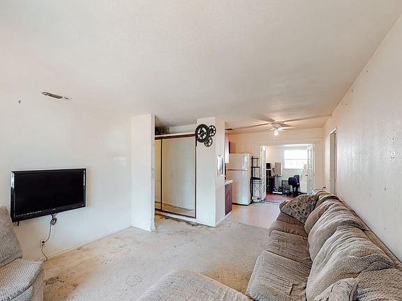 3rd image of 6011 Gay Way
