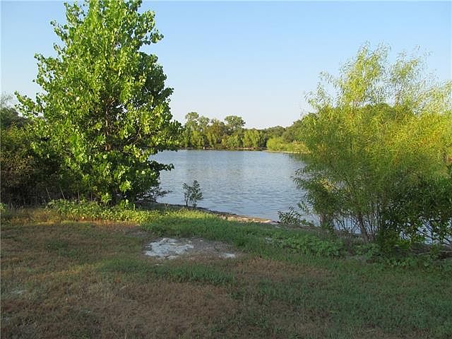 1st image of 2505 Neil Ct