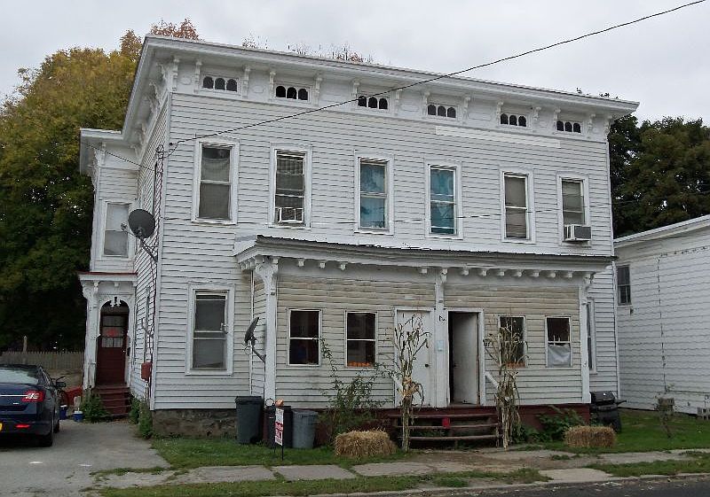 2nd image of 25-27 Center St