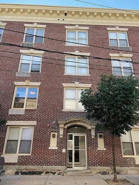 1 bed, 1.0 bath, 500 sqft, $1,650 — Photo 2