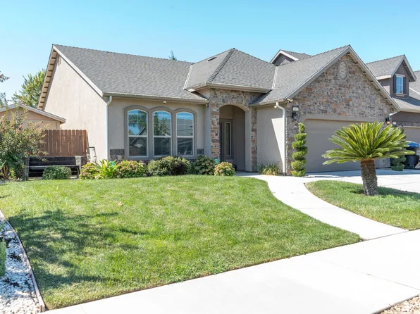 1913 W Babcock Ave, Visalia, CA 93291