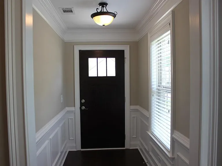 2436 Snowshill Ln — Photo 3