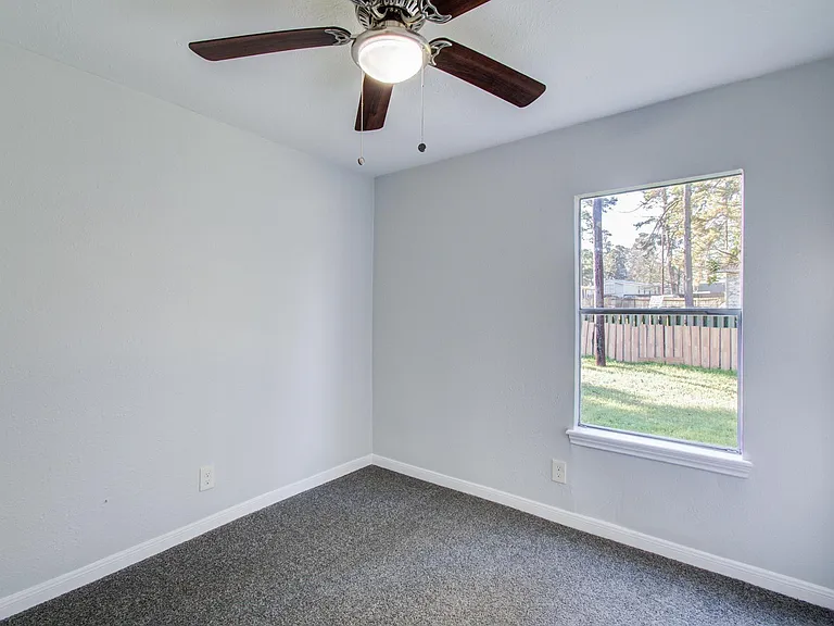 13419 Commander Cir — Photo 18