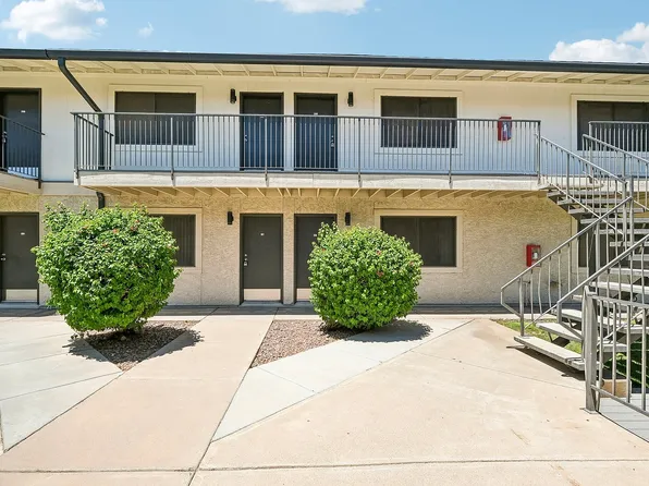Deer Valley Village Apartments