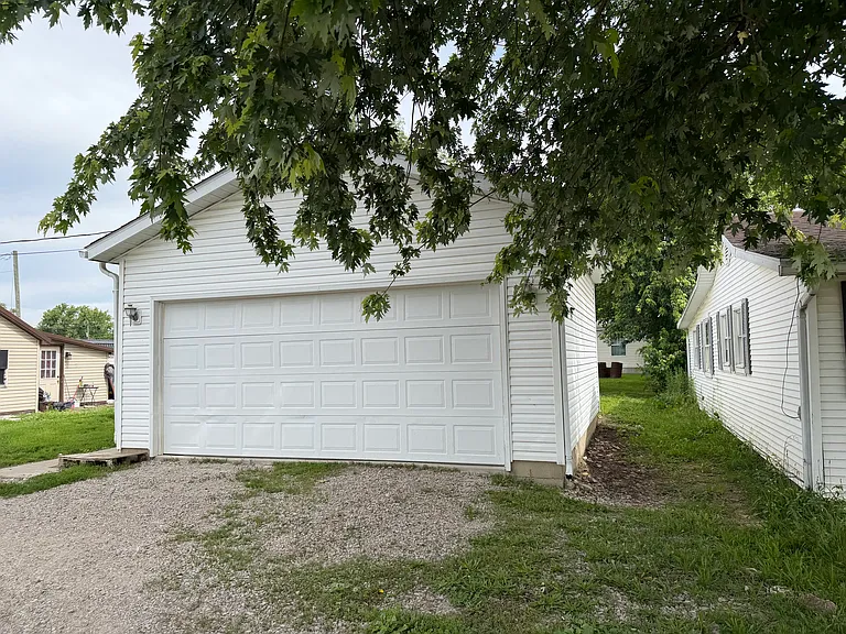 63 Myers Ave — Photo 14