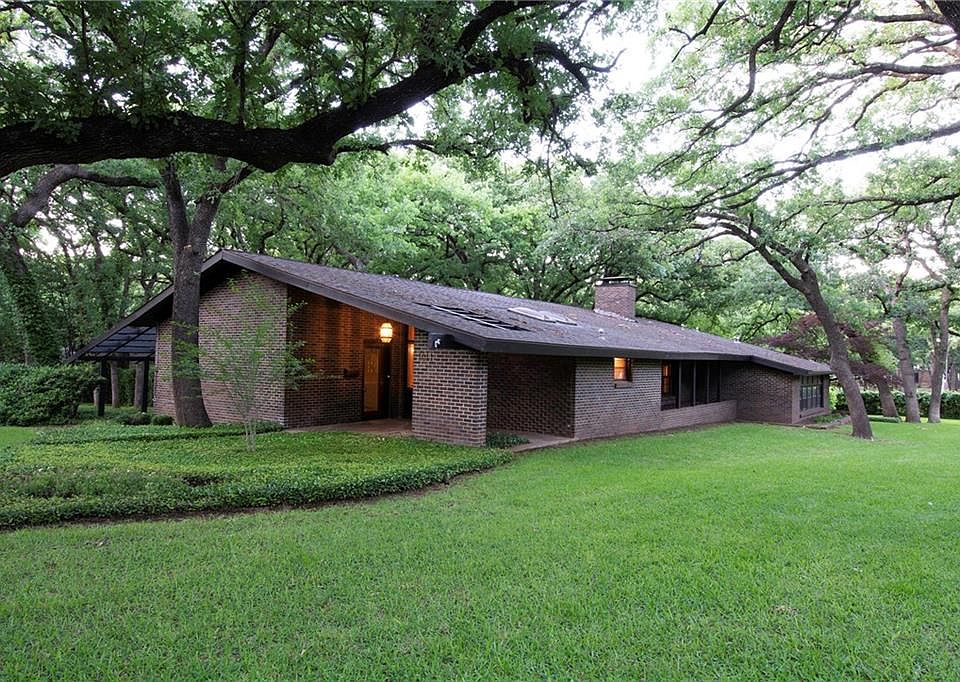 1st image of 1011 Sherwood Dr