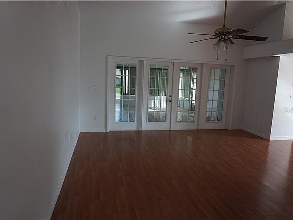 3rd image of 7648 Colebrook Dr