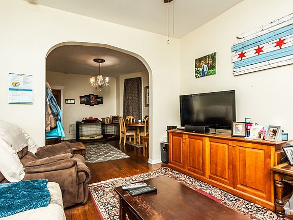 5th image of 2752 W Logan Blvd #1