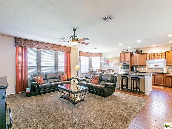 3rd image of 1118 Garden Green Dr