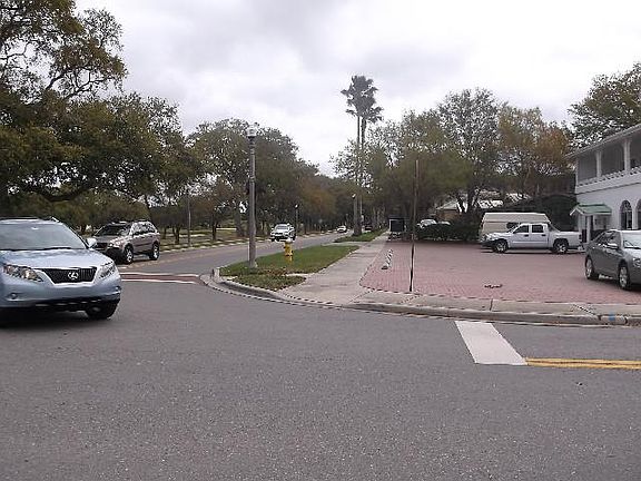 4th image of 150 Belleview Blvd