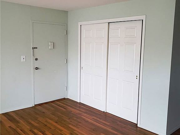 5th image of 17A Hewlett Ct #17A