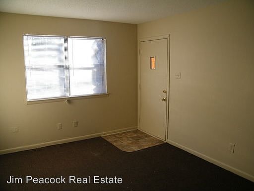 2nd image of 309 Bellevue Cir