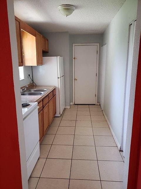 1st image of 2217 Messina Ave