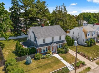 28 Brewster Rd, Cranston, RI 02910