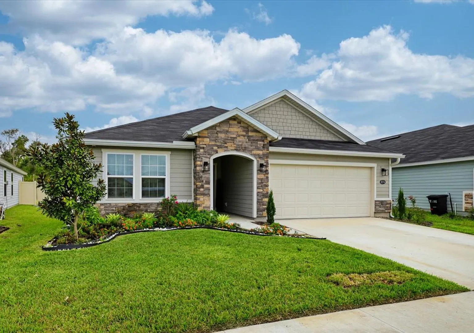 Available 02/01/27 - Impeccable 4/2 Newer-Build in Hawkes Meadow — Photo 2