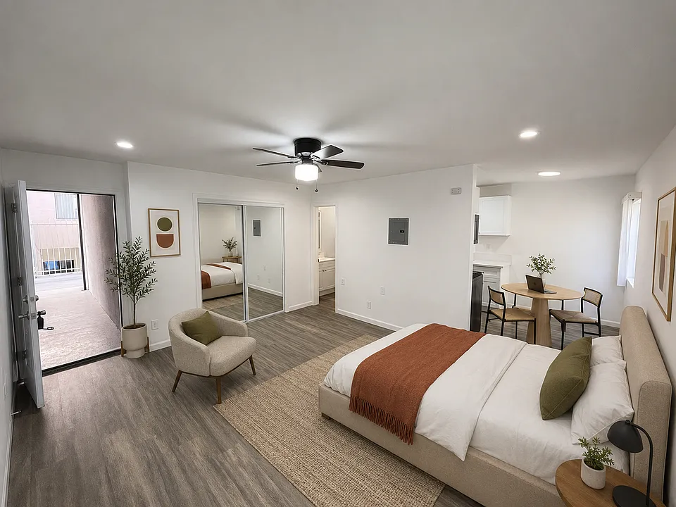 1170 Crenshaw Blvd #4