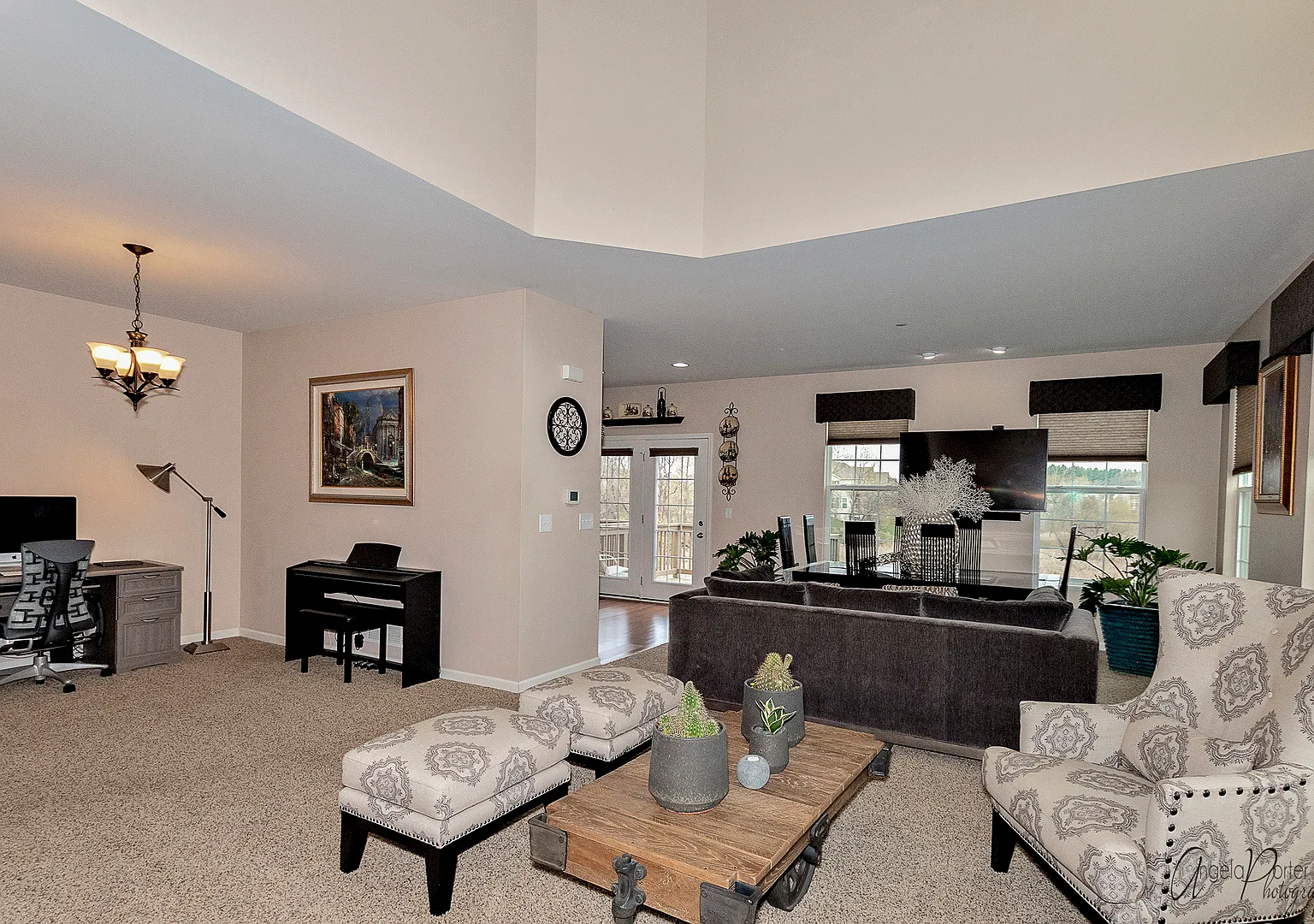 3 bed, 2.5 bath, 1690 sqft, $2,700 — Photo 3