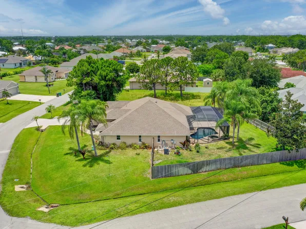 5631 NW Crocus Avenue, Port St Lucie, FL 34986