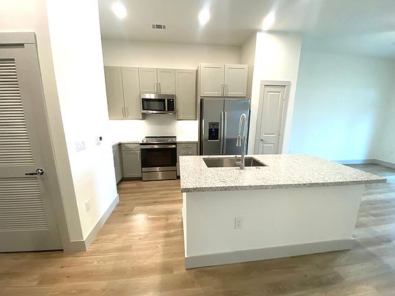 2nd image of 1102 Martin Ave #3111