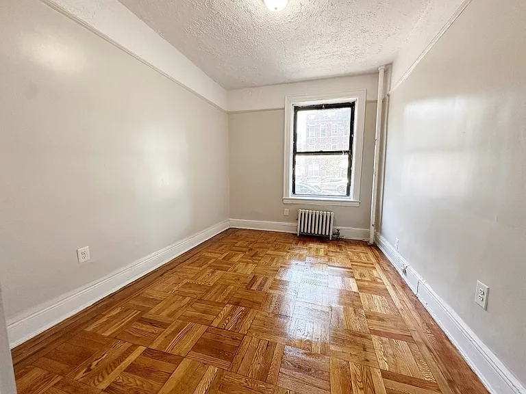 8630 23rd Ave #1E — Photo 2