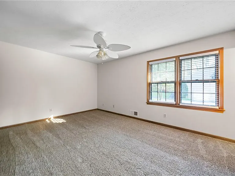 1131 Lafayette Dr SW — Photo 16