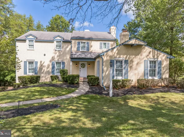 2046 Spring Valley Rd, Lansdale, PA 19446