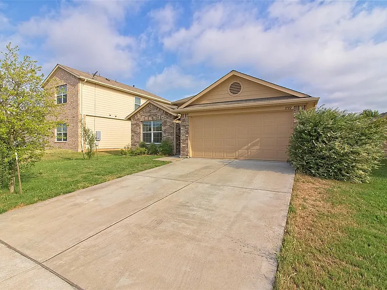 11312 Malta Dr — Photo 2