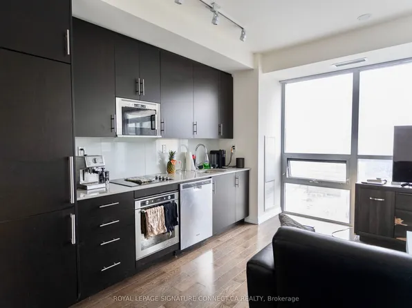 460 Adelaide St E #1112, Toronto, ON M5A 0E7
