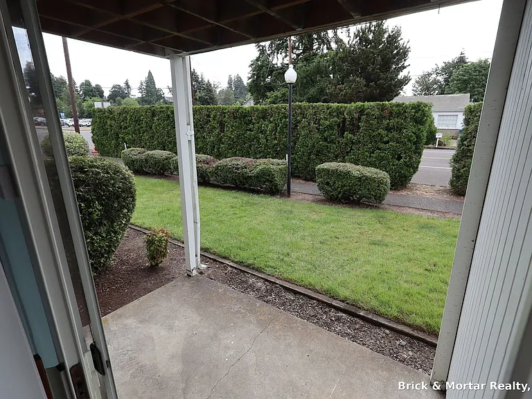 973 E Jefferson St #1-20 — Photo 10