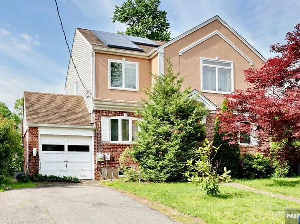 163 Monroe Ave, River Edge, NJ 07661