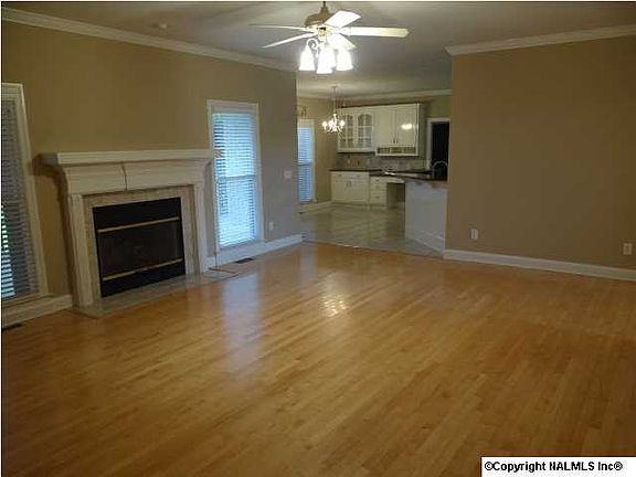 5th image of 106 Steeplechurch Ct