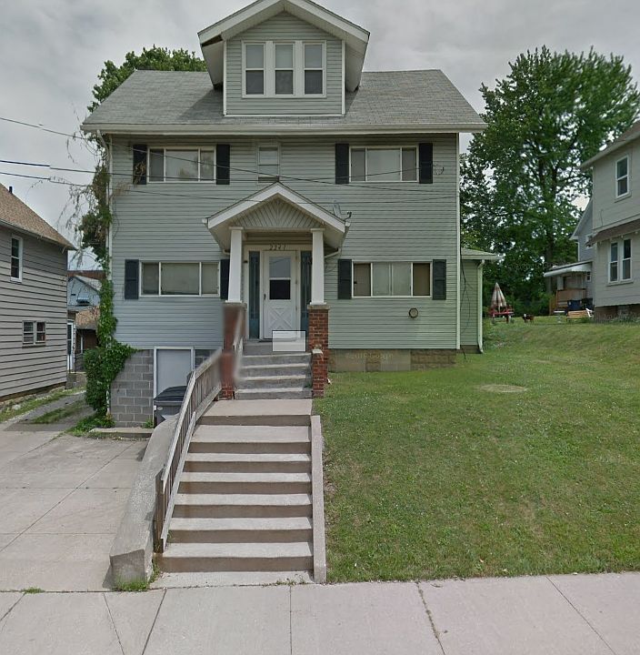 Front 2241 SW 13th St_04262023