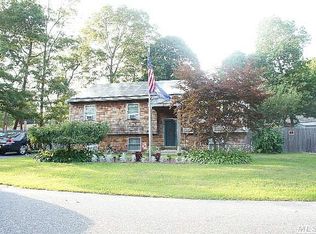 27 Wood Ave, Mastic, NY 11950