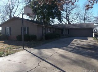 1112 Valley Acre Ln, Tahlequah, OK 74464