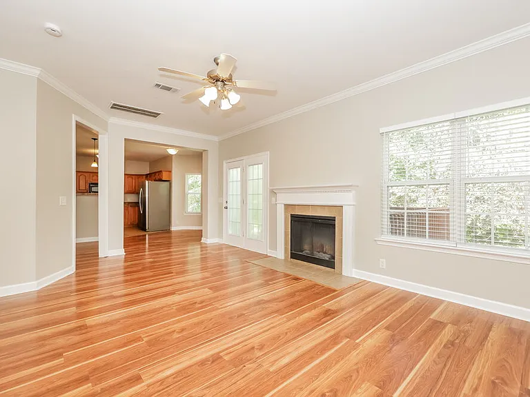237 Titans Cir — Photo 5