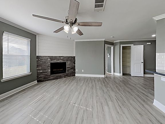 3rd image of 4003 Collin Ct