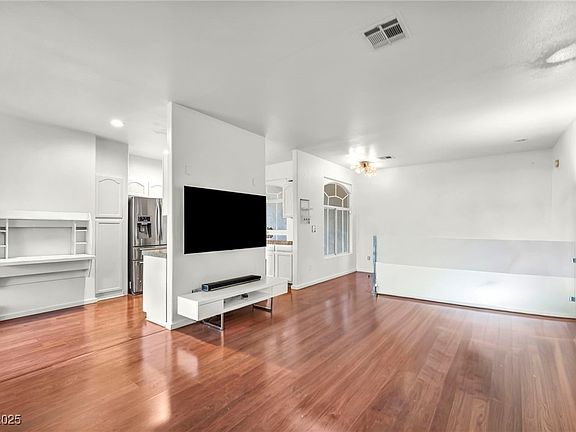 3rd image of 2050 W Warm Springs Rd Unit 3721