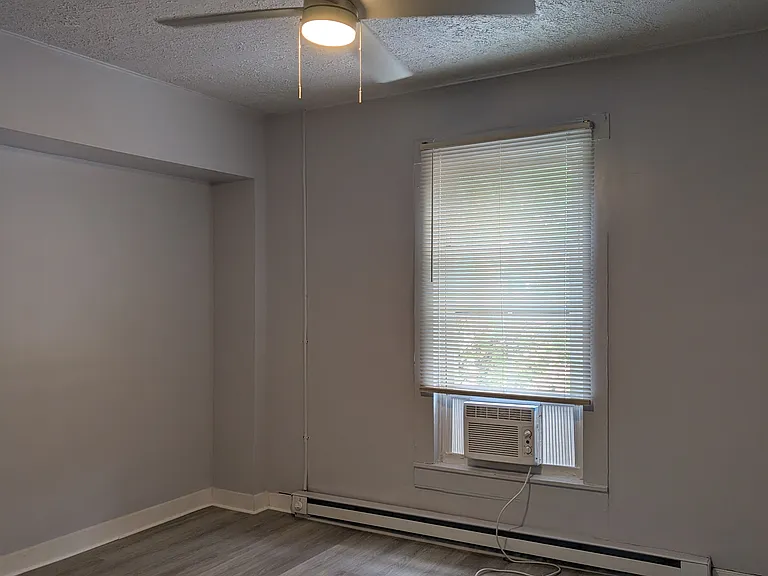 205 1/2 E Boscawen St — Photo 12