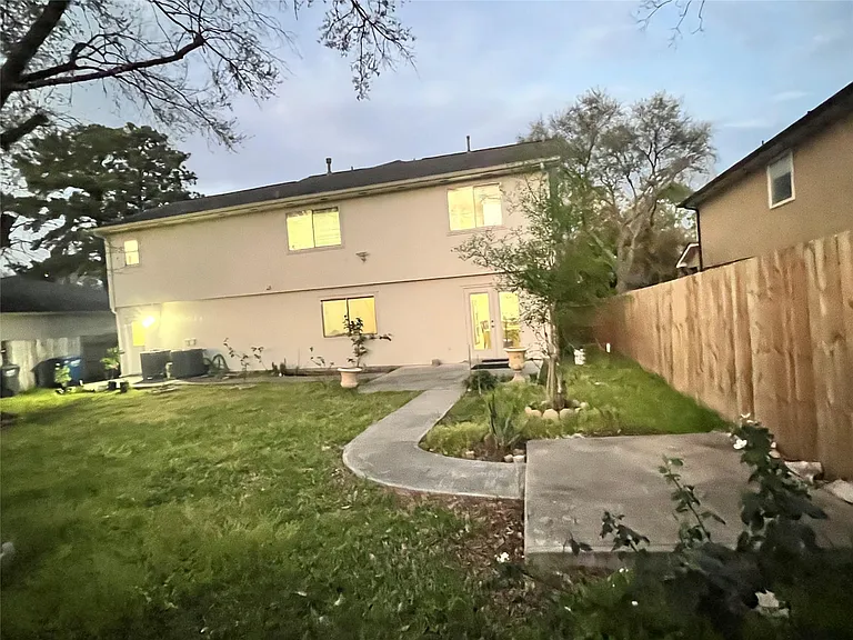 28723 Sedgefield St — Photo 7