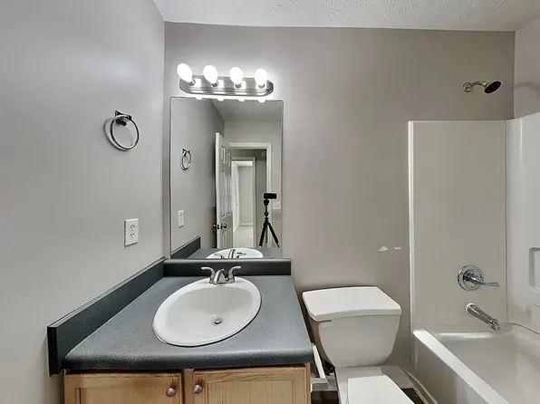 1327 Stoneleigh Way, Stone Mountain, GA 30088