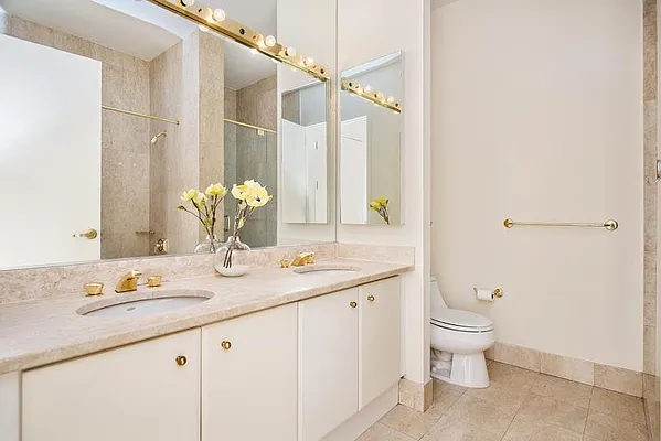 Rented by Keller Williams NYC | media 7