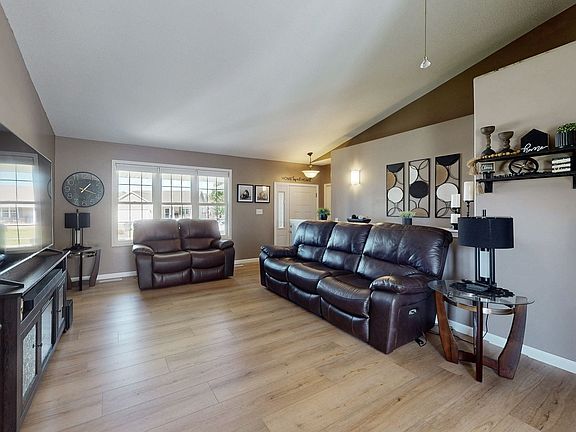 5th image of 4031 Jackson Cir NW