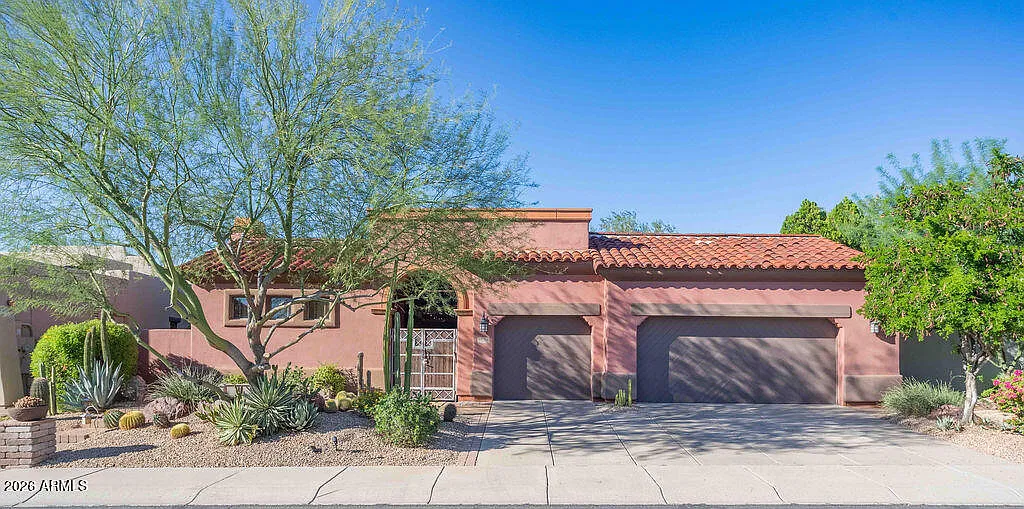 3 bed, 2.5 bath, 2532 sqft, $8,000 — Photo 2