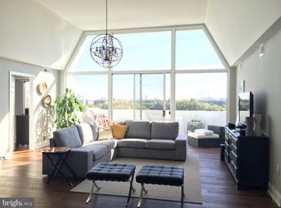 700 7th St SW APT 813, Washington, DC 20024