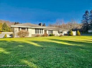 15 Sutton Rd, New Milford, PA 18834