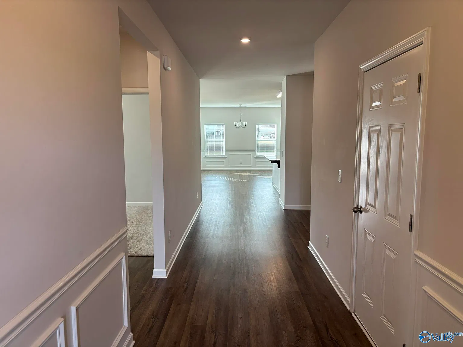 3 bed, 2.0 bath, 1740 sqft, $2,000 — Photo 4