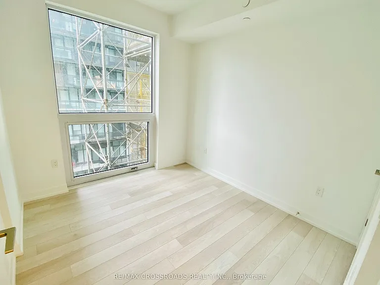 39 Roehampton Ave #905 — Photo 6