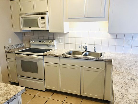 5th image of 2183 Highland Ave #101