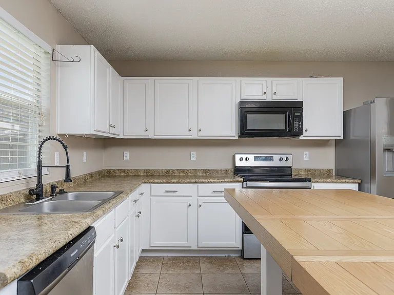 2228 Bradford Pear Dr — Photo 16